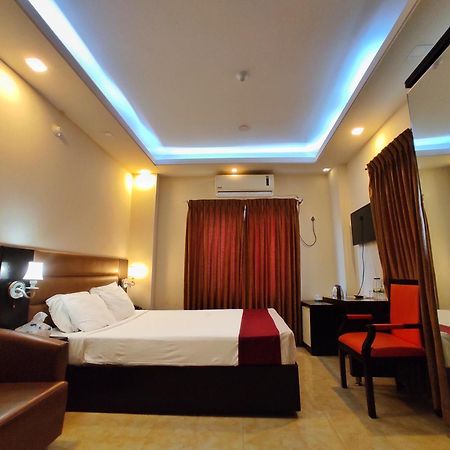 Hotel Gulshan Lake View Dhaka Exteriör bild