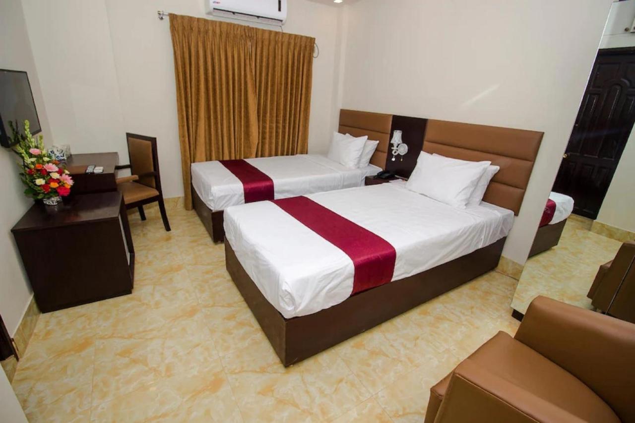 Hotel Gulshan Lake View Dhaka Exteriör bild